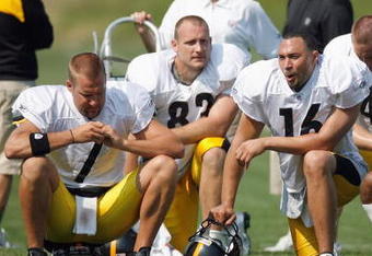 LATROBE, PENNSYLVANIA - JULY 28: Ben Roethlisberger #7 and Charlie Batch #16 of the Pittsburgh Steelers sit on the sidelines during training camp at St. Vincent College on July 28, 2007 in Latrobe, Pennsylvania. (Photo by: Gregory Shamus/Getty Images)