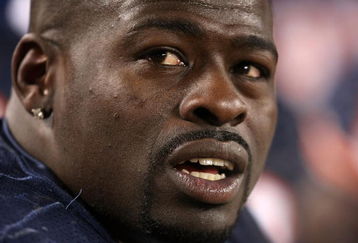 CHICAGO - DECEMBER 11:  Alex Brown #96 of the Chicago Bears looks on against the New Orleans Saints at Soldier Field on December 11, 2008 in Chicago, Illinois.  (Photo by Jonathan Daniel/Getty Images)