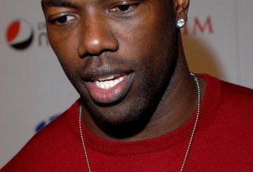 TAMPA, FL - JANUARY 30:  Dallas Cowboys Wide Receiver Terrell Owens arrives for the Maxim Magazine Super Bowl XLIII party at The Ritz Ybor on January 30, 2009 in Tampa, Florida.  (Photo by Tim Boyles/Getty Images)