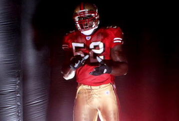 SAN FRANCISCO - DECEMBER 15:  Patrick Willis #52 of the San Francisco 49ers is introduced before his game against the Cincinnati Bengals during an NFL game on December 15, 2007 at Monster Park in San Francisco, California.  (Photo by Jed Jacobsohn/Getty Images)