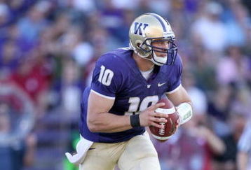 SEATTLE - SEPTEMBER 13:  Quarterback Jake Locker #10 of the Washington Huskies runs with the ball during the game against the Oklahoma Sooners on September 13, 2008 at Husky Stadium in Seattle, Washington. The Sooners defeated the Huskies 55-14.(Photo by Otto Greule Jr/Getty Images) 