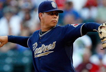ARLINGTON, TX - JUNE 26:  Pitcher Walter Silva #27 of the San Diego Padres throws against the Texas Rangers on June 26, 2009 at Rangers Ballpark in Arlington, Texas.  (Photo by Ronald Martinez/Getty Images)