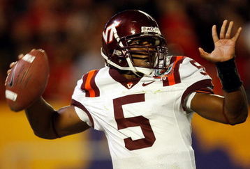 MIAMI - JANUARY 01:  Tyrod Taylor #5 of the Virginia Tech Hokies passes during the FedEx Orange Bowl against the Cincinnati Bearcats at Dolphin Stadium on January 1, 2009 in Miami, Florida.  (Photo by Streeter Lecka/Getty Images)