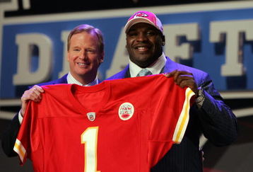 NEW YORK - APRIL 26:  Glenn Dorsey poses for a photo after being selected as the fifth overall pick by the Kansas City Chiefs with National Football League Commissioner Roger Goodell during the 2008 NFL Draft on April 26, 2008 at Radio City Music Hall in New York, New York.  (Photo by Jim McIsaac/Getty Images)