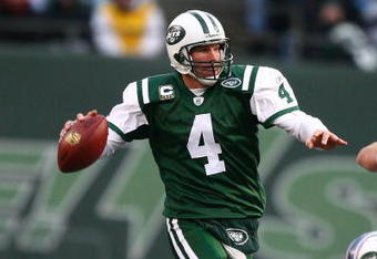 EAST RUTHERFORD, NJ - DECEMBER 14:  Brett Favre #4 of The New York Jets looks to pass  against The Buffalo Bills during their game on December 14, 2008 at Giants Stadium in East Rutherford, New Jersey.  (Photo by Al Bello/Getty Images)