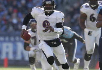 NASHVILLE, TN - NOVEMBER 12:  Steve McNair #9 of the Baltimore Ravens runs against the Tennessee Titans on November 12, 2006 at LP Field in Nashville, Tennessee.  The Ravens won 27-26.  (Photo by Andy Lyons/Getty Images)
