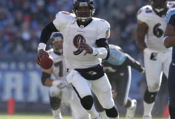 NASHVILLE, TN - NOVEMBER 12:  Steve McNair #9 of the Baltimore Ravens runs against the Tennessee Titans on November 12, 2006 at LP Field in Nashville, Tennessee.  The Ravens won 27-26.  (Photo by Andy Lyons/Getty Images)