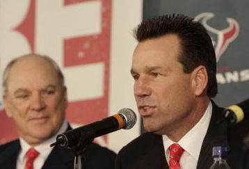 HOUSTON - JANUARY 26:  Houston Texans owner Bob McNair (L) announces Gary Kubiak to be the head coach of the Houston Texas on January 26, 2006 in Houston, Texas. (Photo by Bill Baptist/Getty Images)  