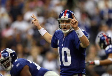 IRVING, TX - DECEMBER 14: Quarterback Eli Manning #10  of the New York Giants during play against the Dallas Cowboys at Texas Stadium on December 14, 2008 in Irving, Texas.  (Photo by Ronald Martinez/Getty Images)