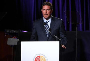 NEW YORK - JUNE 16:  Former NFL Quarterback Dan Marino attends Samsung's 8th Annual Four Seasons Of Hope Gala at Cipriani Wall Street on June 16, 2009 in New York City.  (Photo by Neilson Barnard/Getty Images)