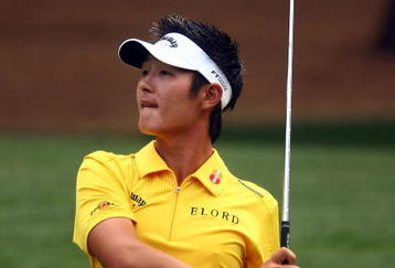 CHARLOTTE, NC - MAY 02:  Danny Lee of New Zealand watches his approach shot on the third hole during the third round of the Quail Hollow Championship at the Quail Hollow Club on May 2, 2009 in Charlotte, North Carolina.  (Photo by Scott Halleran/Getty Images)