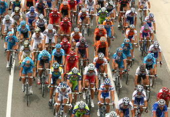GERONA, SPAIN - JULY 09:  The riders make their way under a bridge near the start of stage 6 of 2009 Tour de France from Gerona to Barcelona on July 9, 2009 in Gerona, France.  (Photo by Bryn Lennon/Getty Images)
