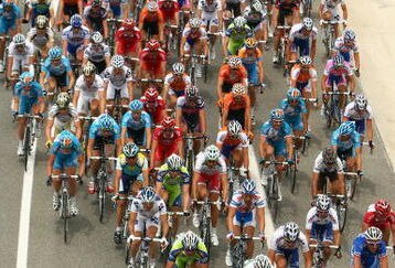 GERONA, SPAIN - JULY 09:  The riders make their way under a bridge near the start of stage 6 of 2009 Tour de France from Gerona to Barcelona on July 9, 2009 in Gerona, France.  (Photo by Bryn Lennon/Getty Images)