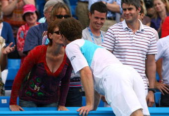 LONDON, ENGLAND - JUNE 14:  Andy Murray of Great Britain kisses his mother Jody Murray after winning the match and the Championship during the men's final match against James Blake of USA on Day 7 of the AEGON Championship at Queens Club on June 14, 2009 in London, England.  (Photo by Julian Finney/Getty Images)