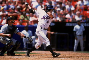 19 Jul 2001:  Robin Ventura #4 of the New York Mets at bat during the game against the Florida Marlins at Shea Stadium in Flushing, New York. The Marlins defeated the Mets 8-3.Mandatory Credit: Ezra Shaw  /Allsport