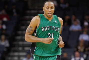 CHARLOTTE, NC - MARCH 16:  Shawn Marion #31 of the Toronto Raptors jogs downcourt against the Charlotte Bobcats during their game at Time Warner Cable Arena on March 16, 2009 in Charlotte, North Carolina.  NOTE TO USER: User expressly acknowledges and agrees that, by downloading and/or using this Photograph, user is consenting to the terms and conditions of the Getty Images License Agreement. (Photo by: Streeter Lecka/Getty Images)