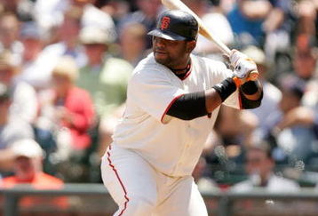 SAN FRANCISCO - MAY 13:  Pablo Sandoval #48 of the San Francisco Giants bats against the Washington Nationals at AT&T Park on May 13, 2009 in San Francisco, California.  (Photo by Ezra Shaw/Getty Images)