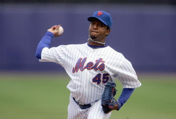 NEW YORK - SEPTEMBER 15: Pedro Martinez #45 of the New York Mets pitches against the Philadelphia Phillies at Shea Stadium on September 15, 2007 in the Flushing neighborhood of the Queens borough of New York City. (Photo by Chris McGrath/Getty Images)