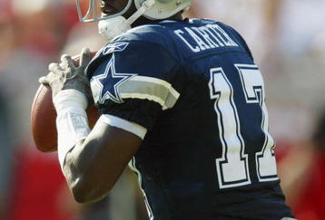 TAMPA, FL - OCTOBER 26:  Quarterback Quincy Carter #7 of the Dallas Cowboys attempts to pass against the Tampa Bay Buccaneers during the game at Raymond James Stadium on October 26, 2003 in Tampa, Florida.  The Buccaneers defeated the Cowboys 16-0.  (Photo by Eliot J. Schechter/Getty Images)