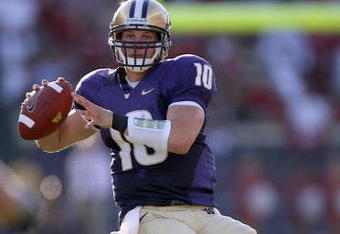 SEATTLE - SEPTEMBER 13:  Quarterback Jake Locker #10 of the Washington Huskies during the game against the Oklahoma Sooners on September 13, 2008 at Husky Stadium in Seattle, Washington. The Sooners defeated the Huskies 55-14.(Photo by Otto Greule Jr/Getty Images) 