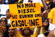 LOS ANGELES, CA - JUNE 17:  A fan of the Los Angeles Lakers holds up a sign during the 2009 NBA Championship Victory Parade and Rally at the Los Angeles Memorial Coliseum on June 17, 2009 in Los Angeles, California.  (Photo by Jeff Gross/Getty Images)