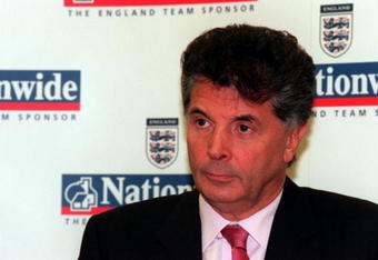 31 Oct 2000:  David Dein, Arsenal Chairman,  answers questions during the Football Association's Press Conference to announce the new England Manager held at the Thistle Hotel, Lancaster Gate, London. Mandatory Credit: Paul Severn/ALLSPORT