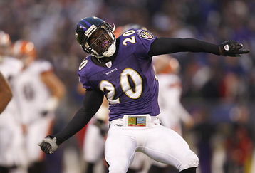 BALTIMORE - NOVEMBER 18:  Ed Reed #20 of the Baltimore Ravens reacts during the NFL game against the Cleveland Browns at the M&T Bank Stadium on November 18, 2007 in Baltimore, Maryland. (Photo by Jamie Squire/Getty Images)