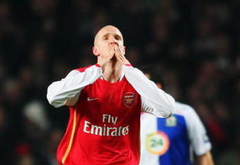 LONDON - FEBRUARY 11:  Philippe Senderos of Arsenal celebrates opening the scoring during the Barclays Premier League match between Arsenal and Blackburn Rovers at the Emirates Stadium on February 11, 2008 in London, England.  (Photo by Clive Mason/Getty Images)