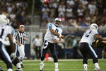 ST. LOUIS - SEPTEMBER 25:   Quaterback Steve McNair #9 of the Tennessee Titans passes the ball against the St. Louis Rams during the game on September 25, 2005 at the Edward Jones Dome in St. Louis, Missouri. The St. Louis Rams defeated the Tennessee Titans 31-27.  (Photo by Elsa/Getty Images)
