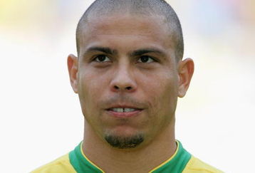 GENEVA - JUNE 04:  Ronaldo of Brazil before the international friendly match between Brazil and New Zealand at the Stadium de Geneva on June 4, 2006 in Geneva, Switzerland.  (Photo by Stuart Franklin/Getty Images)