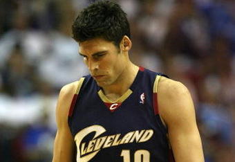 ORLANDO, FL - MAY 30: Wally Szczerbiak #10 of the Cleveland Cavaliers walks toward the bench against the Orlando Magic in Game Six of the Eastern Conference Finals during the 2009 Playoffs at Amway Arena on May 30, 2009 in Orlando, Florida. NOTE TO USER: User expressly acknowledges and agrees that, by downloading and or using this photograph, User is consenting to the terms and conditions of the Getty Images License Agreement  (Photo by Elsa/Getty Images)