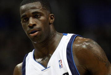DALLAS - JANUARY 28:  Brandon Bass #32 of the Dallas Mavericks during play against the Golden State Warriors on January 28, 2008 at American Airlines Center in Dallas, Texas.  NOTE TO USER: User expressly acknowledges and agrees that, by downloading and/or using this Photograph, user is consenting to the terms and conditions of the Getty Images License Agreement.  (Photo by Ronald Martinez/Getty Images)