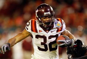 MIAMI - JANUARY 01:  Darren Evans #32 of the Virginia Tech Hokies runs the ball during the FedEx Orange Bowl against the Cincinnati Bearcats at Dolphin Stadium on January 1, 2009 in Miami, Florida.  (Photo by Streeter Lecka/Getty Images)