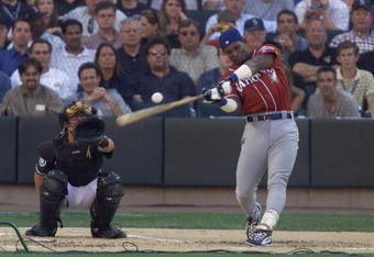 9 Jul 2001:  Sammy Sosa of the Chicago Cubs hits a home run during the All-Star Game Home Run Derby at Safeco Field in Seattle, Washington. Sosa came in second to Luis Gonzalez in the competition. <DIGITAL IMAGE> Mandatory Credit: Jed Jacobsohn/ALLSPORT
