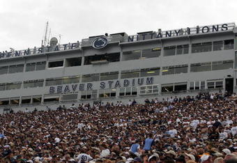 STATE COLLEGE, PA - SEPTEMBER 06:  A general view of the Oregon State Beavers and the Penn State Nittany Lions at Beaver Stadium on September 6, 2008 in State College, Pennsylvania.  (Photo by Ronald Martinez/Getty Images)