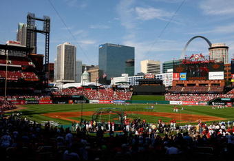 ST LOUIS, MO - JULY 13:  The National League All-Star and the American League All-Star teams take batting practice during the Gatorade All-Star Workout Day at Busch Stadium on July 13, 2009 in St Louis, Missouri.  (Photo by Jamie Squire/Getty Images)