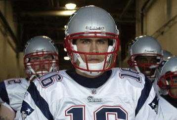 ORCHARD PARK, NY - DECEMBER 28:  Matt Cassel #16 of the New England Patriots waits to walk on the field before the game against the Buffalo Bills on December 28, 2008 at Ralph Wilson Stadium in Orchard Park, New York. (Photo by Rick Stewart/Getty Images)
