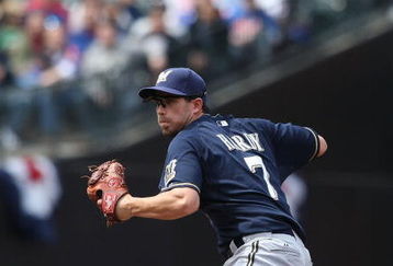 NEW YORK - APRIL 19:  J.J. Hardy #7 of the Milwaukee Brewers in the field against the New York Mets at Citi Field on April 19, 2009 in the Flushing neighborhood of the Queens borough of New York City.  (Photo by Nick Laham/Getty Images)