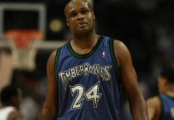 CHICAGO - JANUARY 29:  Antoine Walker #24 of the Minnesota Timberwolves walks up the court after being called for a foul against the Chicago Bulls January 29, 2008 at the United Center in Chicago, Illinois. NOTE TO USER: User expressly acknowledges and agreees that, by downloading and/or using this Photograph, User is consenting to the terms and conditions of the Getty Images License Agreement.  (Photo by Jonathan Daniel/Getty Images)