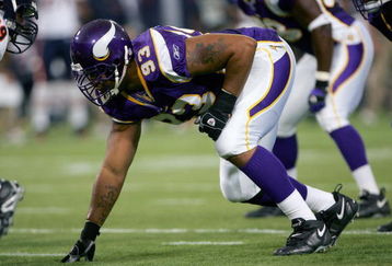 INNEAPOLIS - SEPTEMBER 24:  Kevin Williams #93 of the Minnesota Vikings lines up on the field during the game with the Chicago Bears September on  24, 2006 at the Metrodome in Minneapolis, Minnesota. The Bears won 19-16. (Photo by Doug Pensinger/Getty Images)