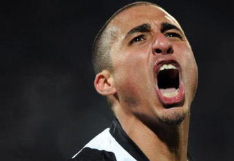PALERMO, ITALY - FEBRUARY 21: David Trezeguet of Juventus celebrates scoring the second goal during the Serie A match between Palermo and Juventus at the Stadio Barbera  on February 21, 2009 in Palermo, Italy. (Photo by New Press/Getty Images)