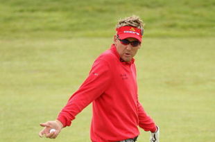 TURNBERRY, SCOTLAND - JULY 14:  Ian Poulter of England gestures during a practice round prior to the 138th Open Championship on the Ailsa Course, Turnberry Golf Club on July 14, 2009 in Turnberry, Scotland.  (Photo by Andrew Redington/Getty Images)