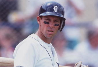 UNDATED:  ALAN TRAMMELL, DETROIT TIGERS INFIELDER, WARMS UP IN THE ON-DECK CIRCLE DURING THEIR AMERICAN LEAGUE GAME. Mandatory Credit: ALLSPORT/ALLSPORT
