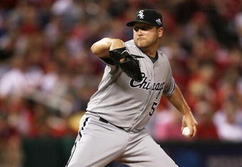 ST LOUIS, MO - JULY 14:  American League All-Star Mark Buehrle of the Chicago White Sox pitches during the 2009 MLB All-Star Game at Busch Stadium on July 14, 2009 in St Louis, Missouri.  (Photo by Dilip Vishwanat/Getty Images)