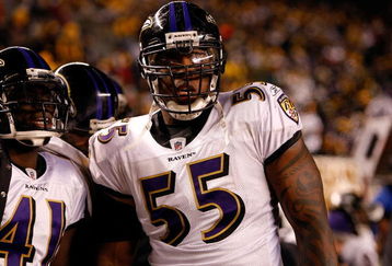 PITTSBURGH - JANUARY 18:  Terrell Suggs #55 of the Baltimore Ravens looks on against the Pittsburgh Steelers during the AFC Championship game on January 18, 2009 at Heinz Field in Pittsburgh, Pennsylvania.  (Photo by Streeter Lecka/Getty Images)