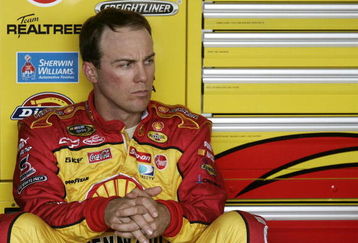 DOVER, DE - MAY 29:  Kevin Harvick, driver of the #29 Shell/Pennzoil Chevrolet, sits in the gargae area during practice for the NASCAR Sprint Cup Series Autism Speaks 400 at Dover International Speedway on May 29, 2009 in Dover, Delaware.  (Photo by Jason Smith/Getty Images for NASCAR)
