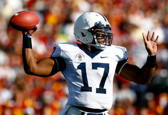PASADENA, CA - JANUARY 01:  Quarterback Daryll Clark #17 of the Penn State Nittany Lions throws a pass against the USC Trojans during the 95th Rose Bowl Game presented by Citi on January 1, 2009 at the Rose Bowl in Pasadena, California.  (Photo by Jeff Gross/Getty Images)
