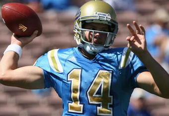 PASADENA, CA - SEPTEMBER 20:  Quarterback Kevin Prince #14 of the UCLA Bruins warms up before the college football game against the Arizona Wildcats at the Rose Bowl on September 13, 2008 in Pasadena, California. The Wildcats defeated the Bruins 31-10.  (Photo by Christian Petersen/Getty Images)