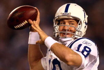 SAN DIEGO, CA - NOVEMBER 23:   Quarterback Peyton Manning #18 of the Indianapolis Colts in action against the San Diego Chargers during their NFL Game at Qualcomm Stadium on November 23, 2008 in San Diego, California. (Photo by Donald Miralle/Getty Images)