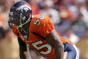 DENVER - SEPTEMBER 21:  Linebacker D.J. Williams #55 of the Denver Broncos defends against the New Orleans Saints during NFL action at Invesco Field at Mile High on September 21, 2008 in Denver, Colorado. The Broncos defeated the Saints 34-32.  (Photo by Doug Pensinger/Getty Images)